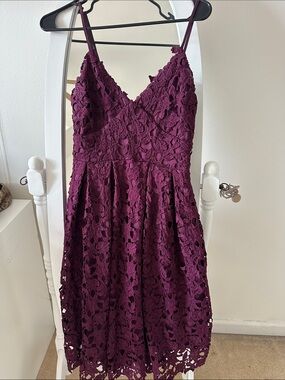 love...ady Plum Lace Spaghetti-Strap Midi Dress